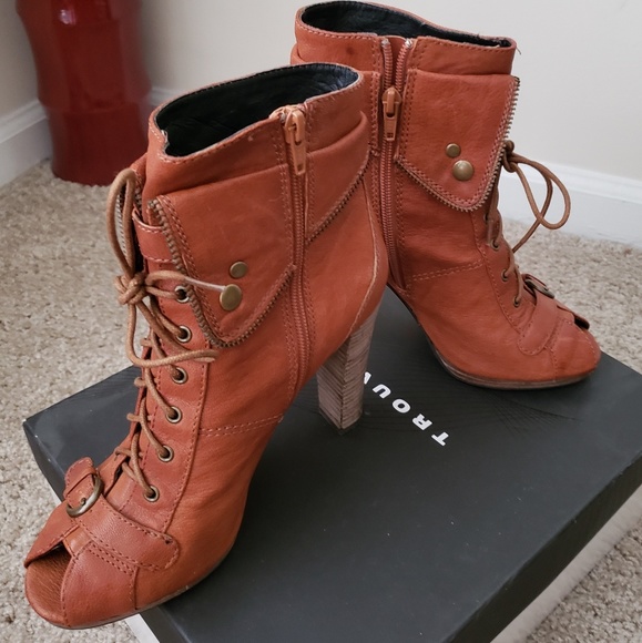 Trouvė Booties - Picture 4 of 4